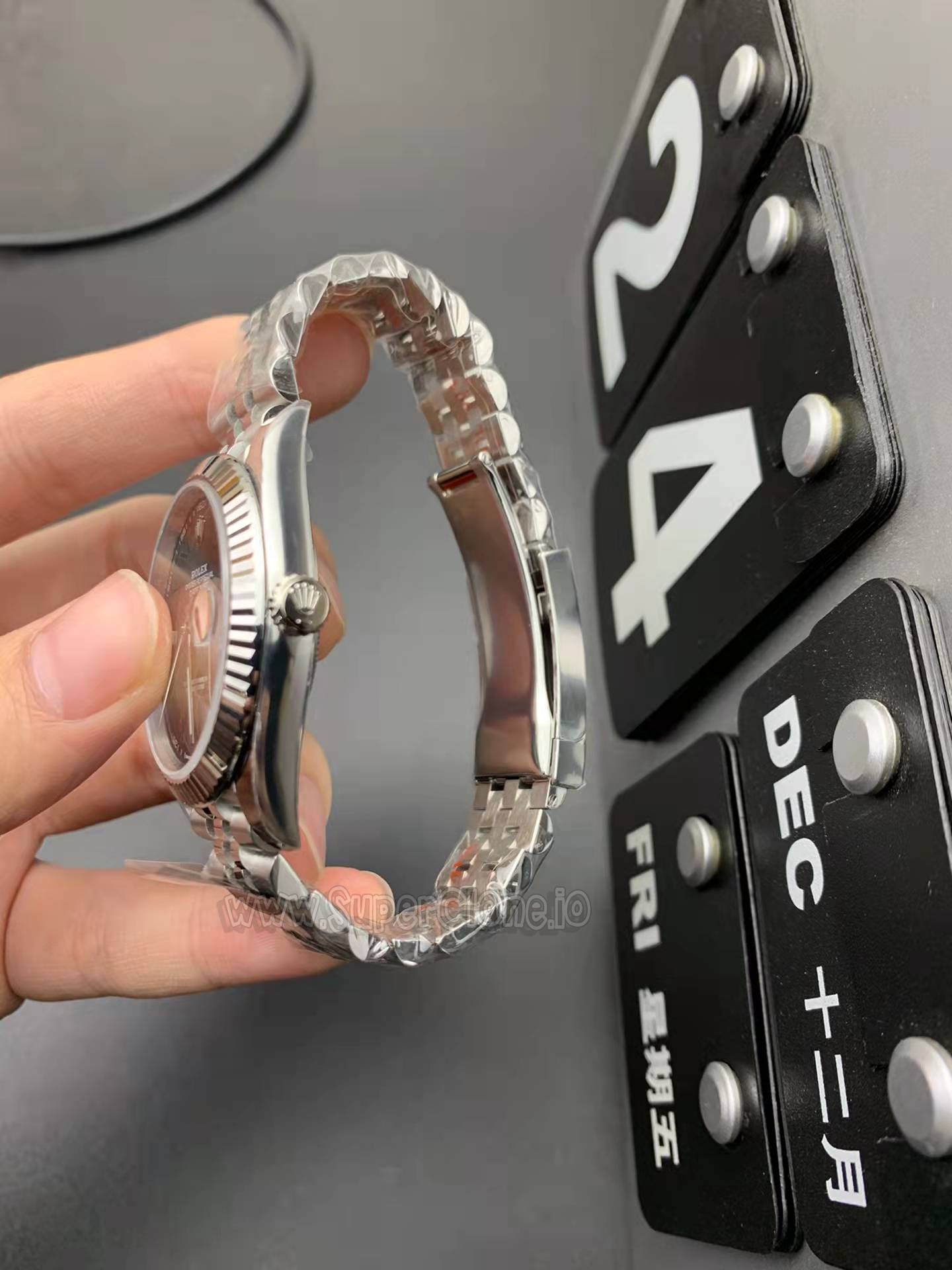 Rolex Datejust Crown Detail Clean Factory