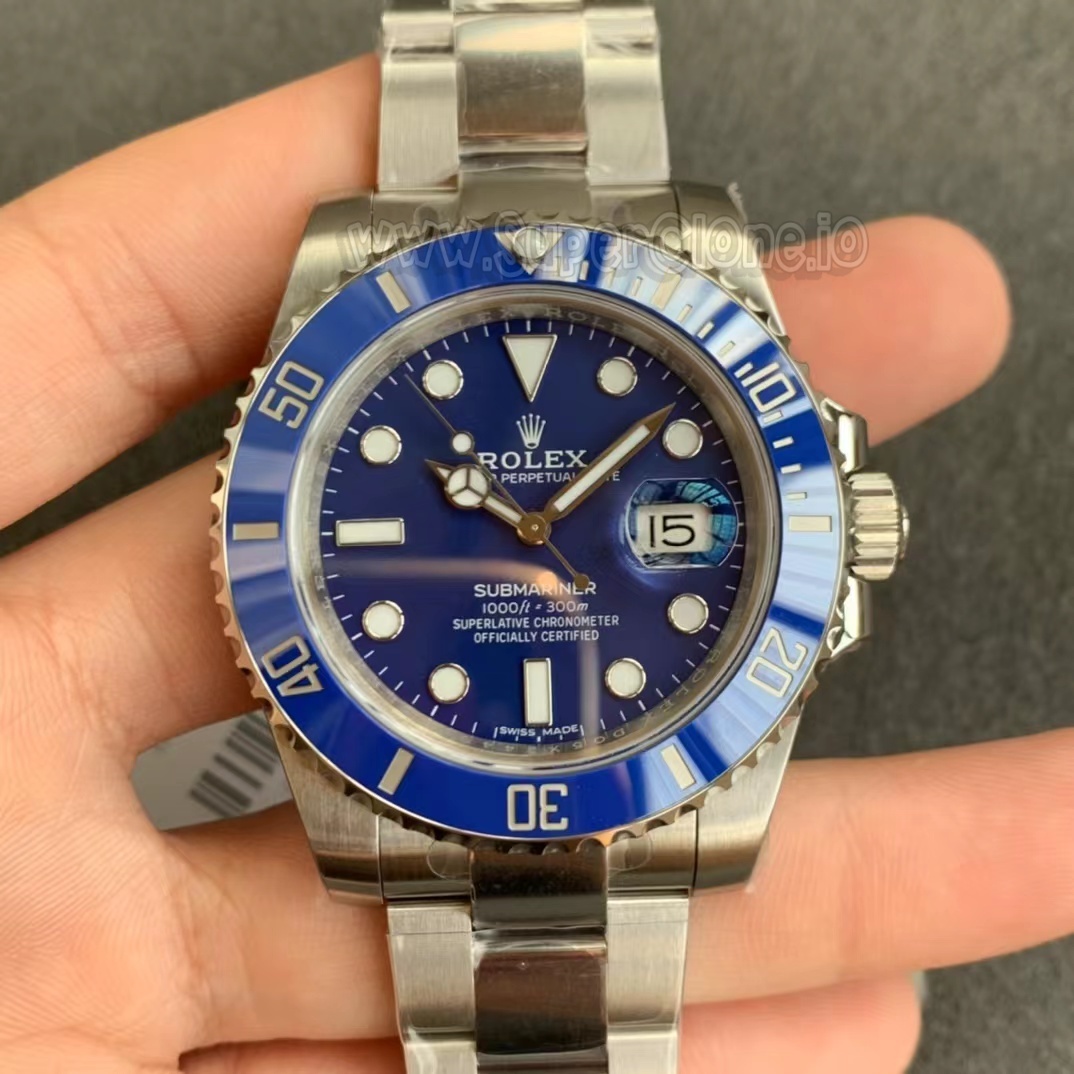 VS Factory Submariner 116619LB Front profile of the VS factory Replica Rolex Submariner 116619LB white gold blue dial configuration