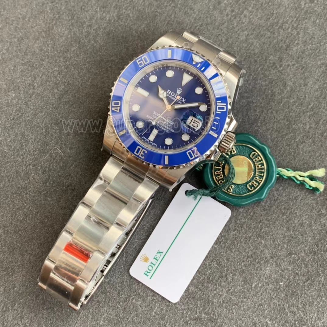 Complete Blue Submariner Review Profile Full presentation angle of the complete 116619LB watch resting on its side profile