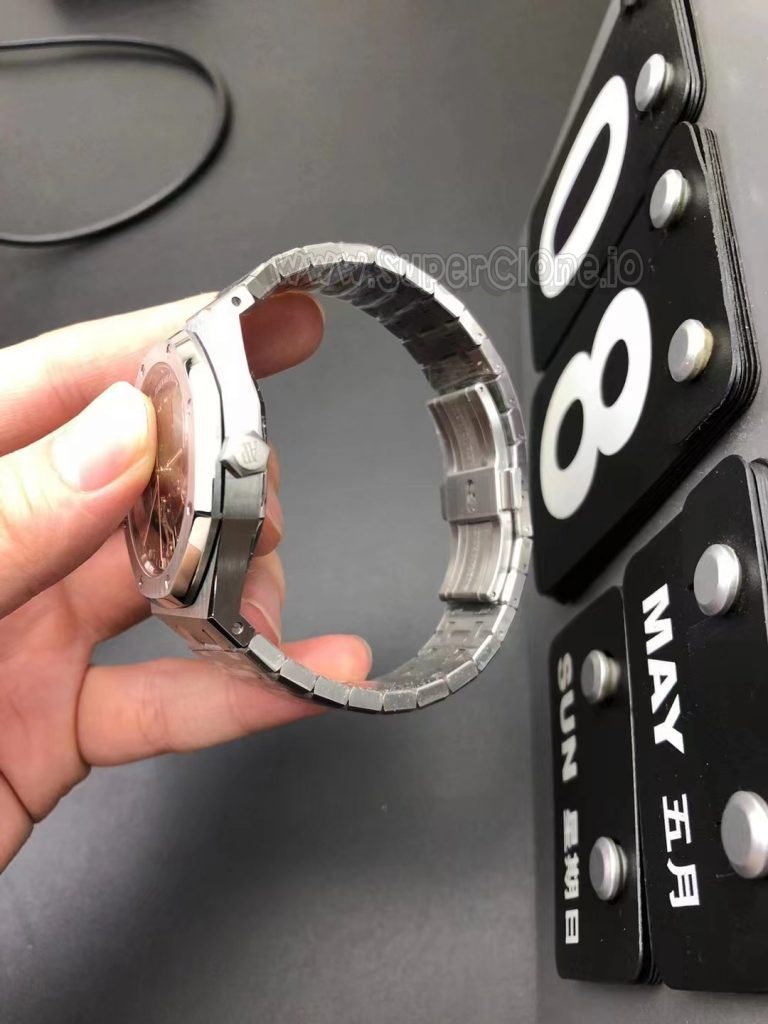 APS Crown Engraving Close-up