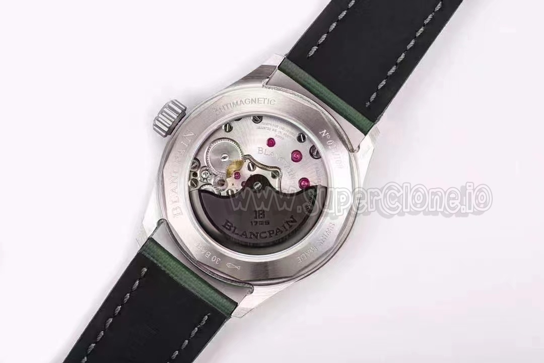 Replica Blancpain Fifty Fathoms Bathyscaphe Green Clasp and Strap Details