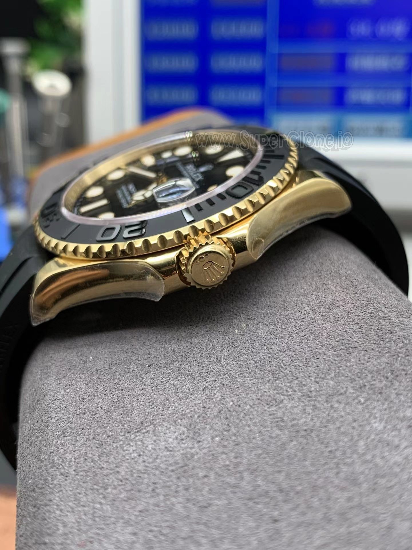 Triplock crown detailing on replica Yacht-Master