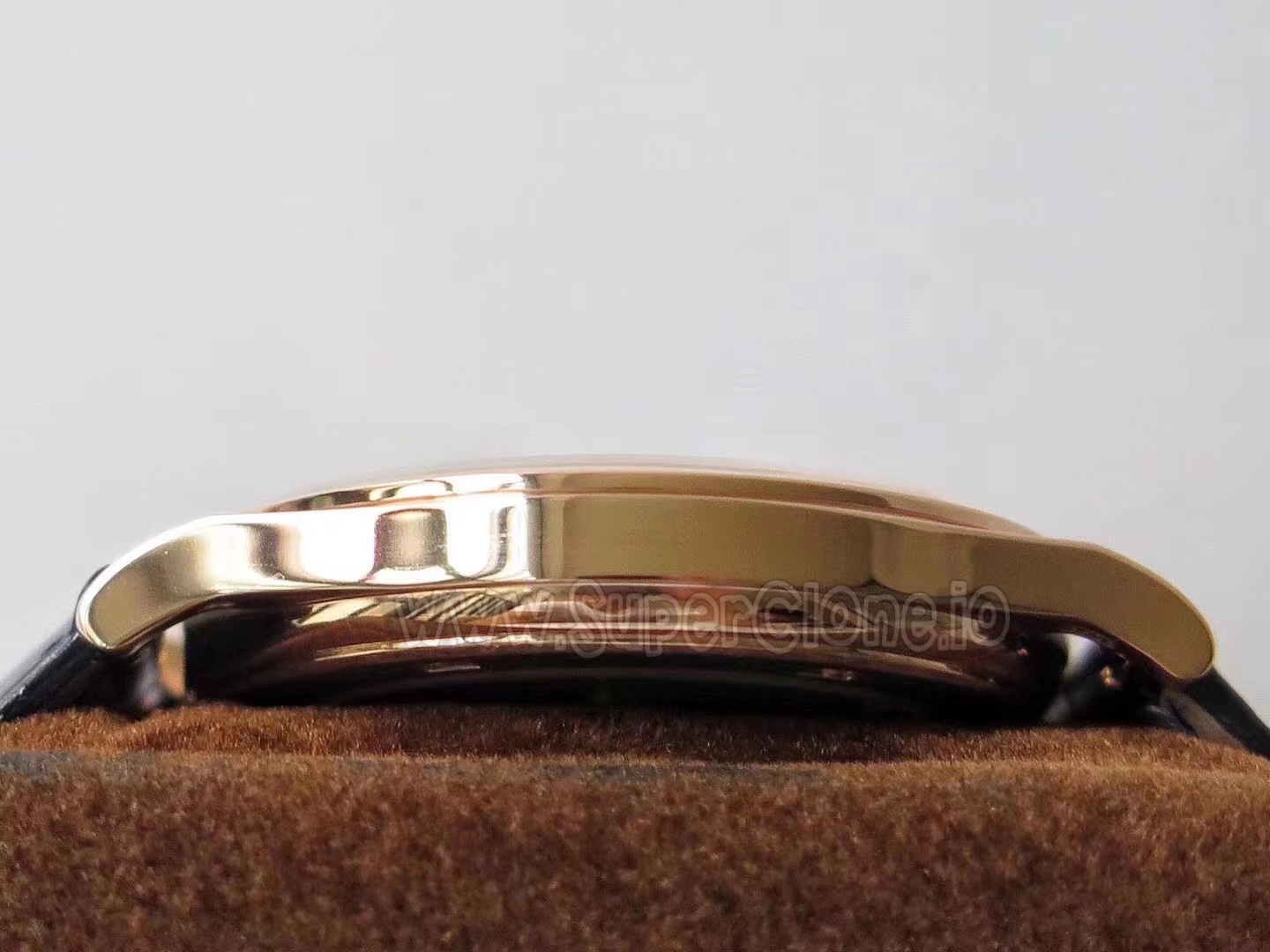 Patek Philippe 5296R rose gold case side profile and polishing