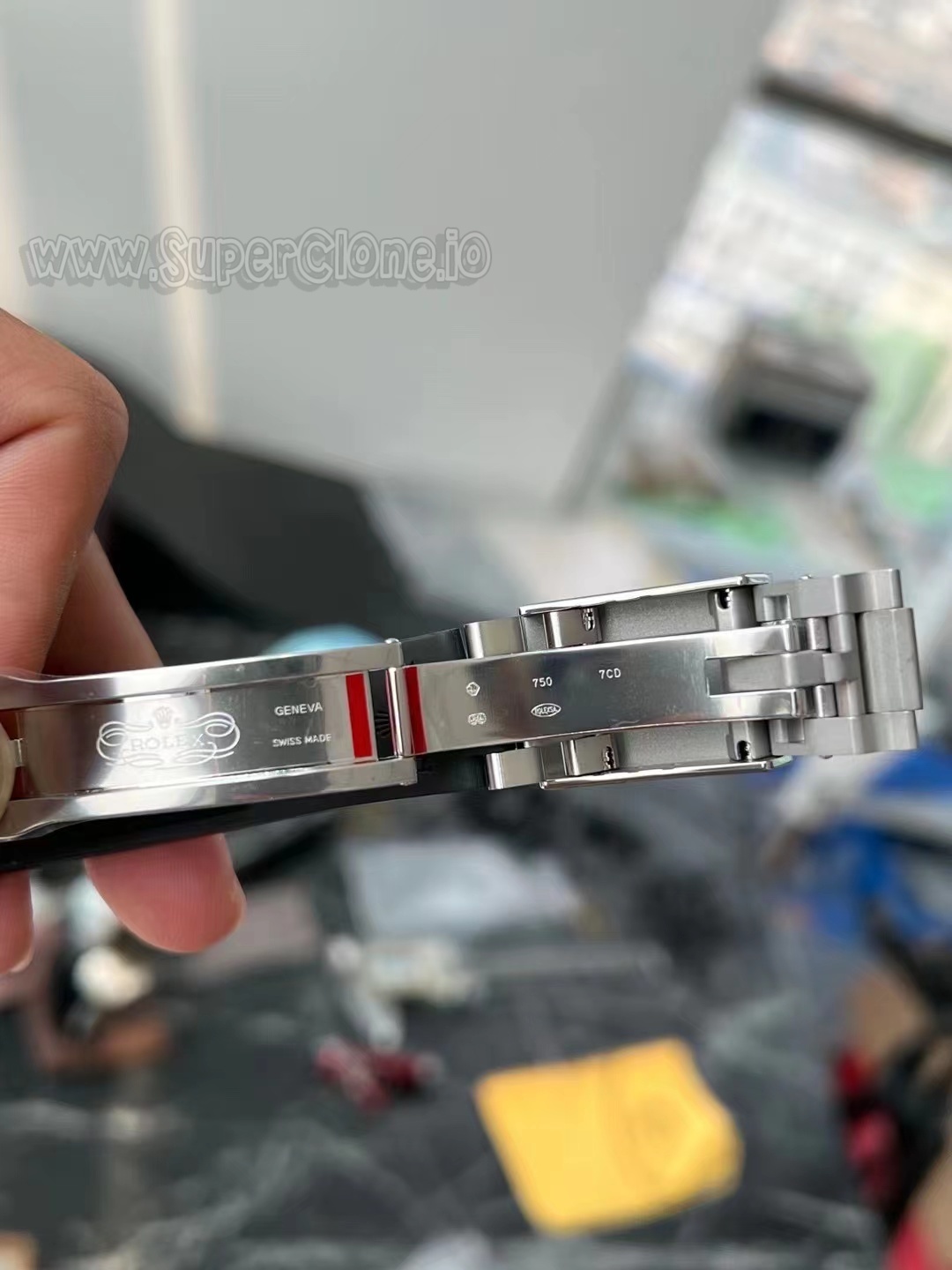 Clean Factory Daytona Clasp Detail