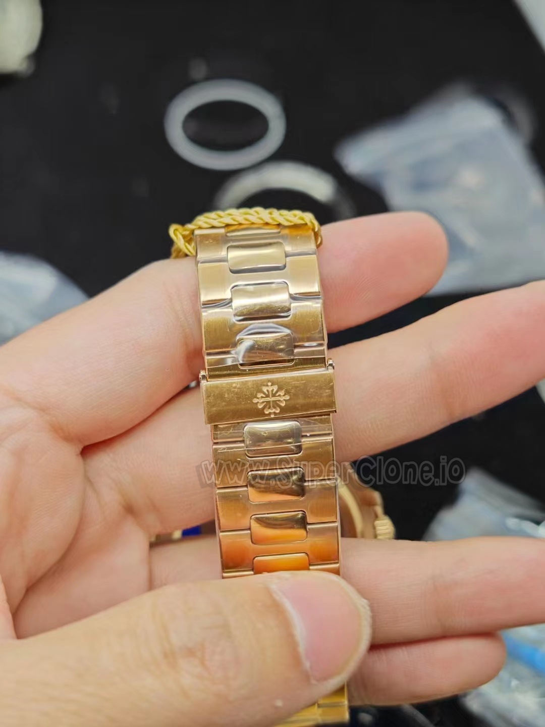 Patek Philippe 5712R rose gold bracelet links and clasp