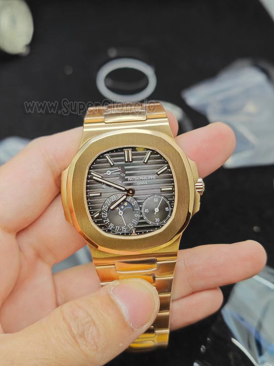 ZF Patek Philippe Nautilus 5712R rose gold replica watch overview