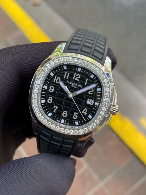 patek-philippe-aquanaut-5267-200a-black-diamond-quartz-watch-ladies-sport-elegance-1