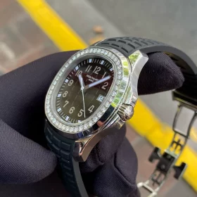 patek-philippe-aquanaut-5267-200a-black-diamond-quartz-watch-ladies-sport-elegance-2