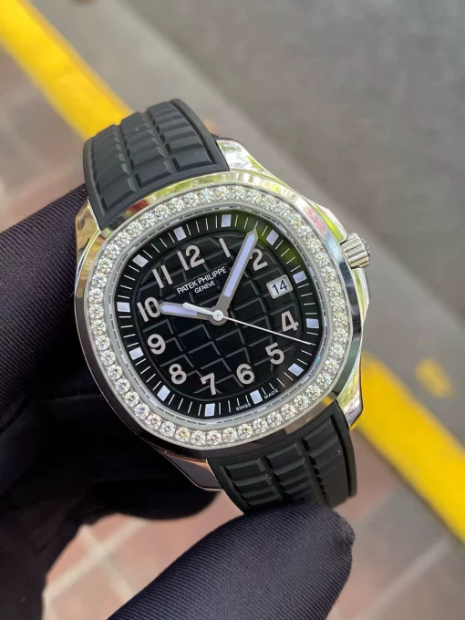patek-philippe-aquanaut-5267-200a-black-diamond-quartz-watch-ladies-sport-elegance-4