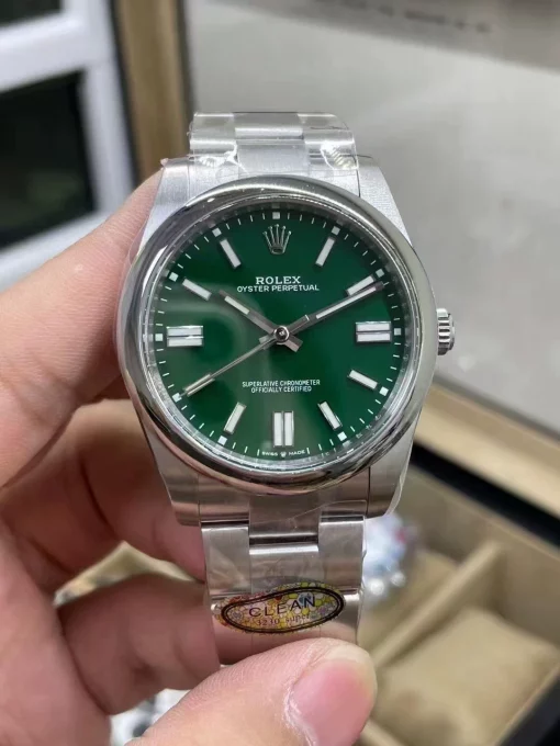 rolex-oyster-perpetual-31-green-dial-277200-31mm-oystersteel-watch-for-women-1