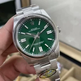 rolex-oyster-perpetual-31-green-dial-277200-31mm-oystersteel-watch-for-women-3