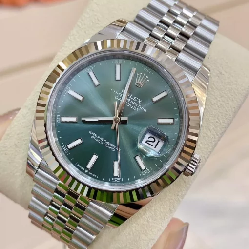 rolex-datejust-41mm-mint-green-dial-126334-mint-ice-jubilee-11