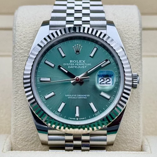 rolex-datejust-41mm-mint-green-dial-126334-mint-ice-jubilee-12