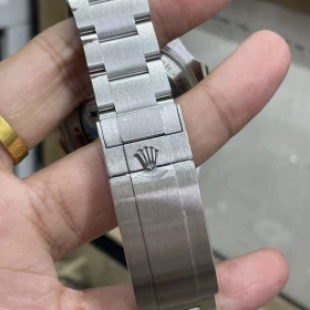 rolex-sea-dweller-deepsea-d-blue-m126600-44mm-1