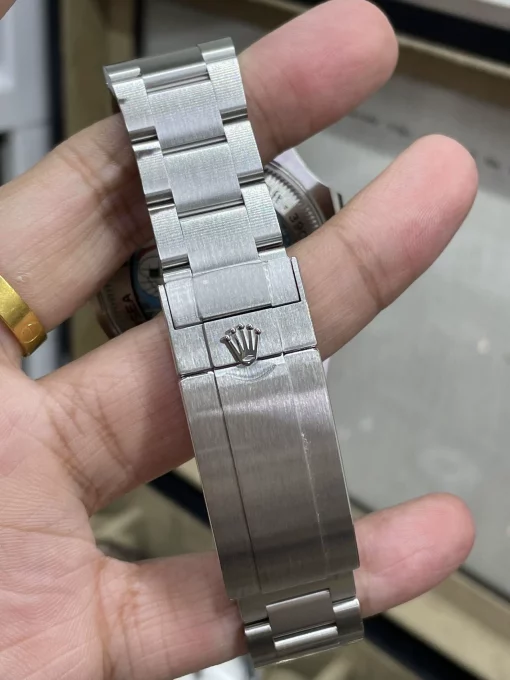 rolex-sea-dweller-deepsea-d-blue-m126600-44mm-1
