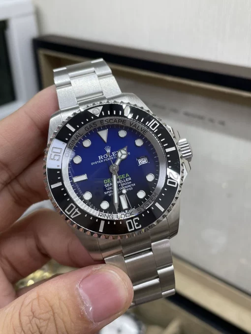rolex-sea-dweller-deepsea-d-blue-m126600-44mm-2
