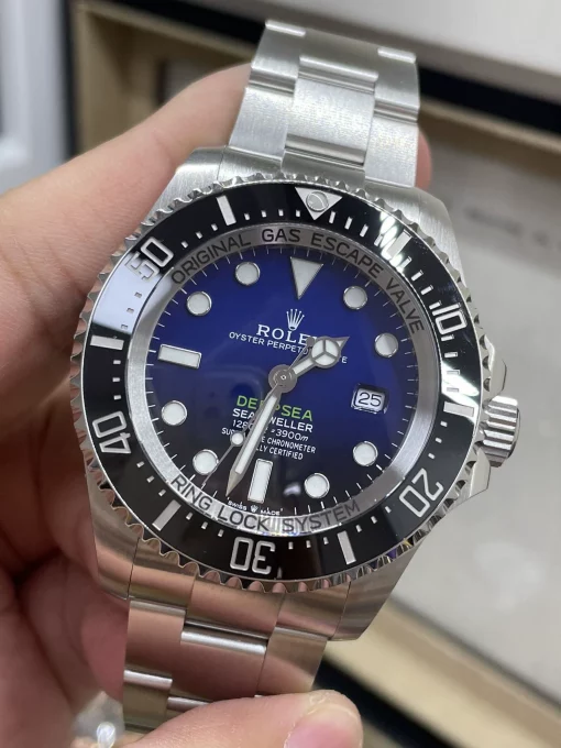 rolex-sea-dweller-deepsea-d-blue-m126600-44mm-5