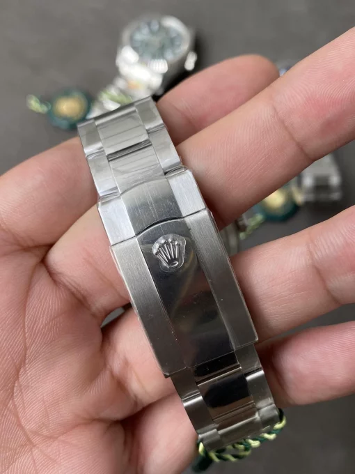 rolex-sky-dweller-42mm-white-dial-m326934-sky-white-oyster-5