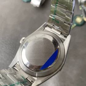 rolex-sky-dweller-42mm-white-dial-m326934-sky-white-oyster-7