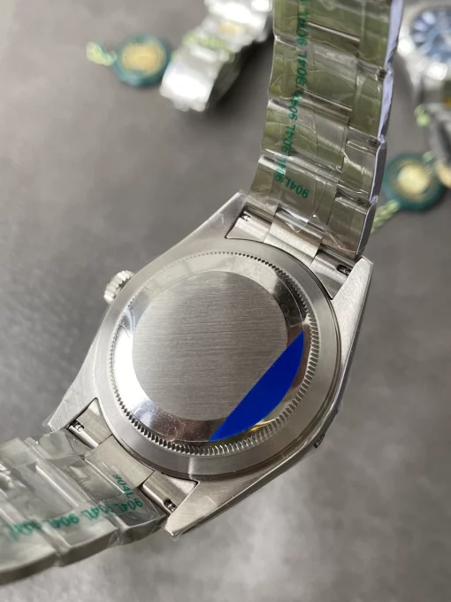 rolex-sky-dweller-42mm-white-dial-m326934-sky-white-oyster-7