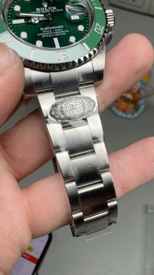 rolex-submariner-date-116610lv-hulk-green-ceramic-bezel-green-dial-40mm (4)