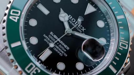 rolex-submariner-date-126610lv-green-bezel-kermit-with-black-dial-41mm-3