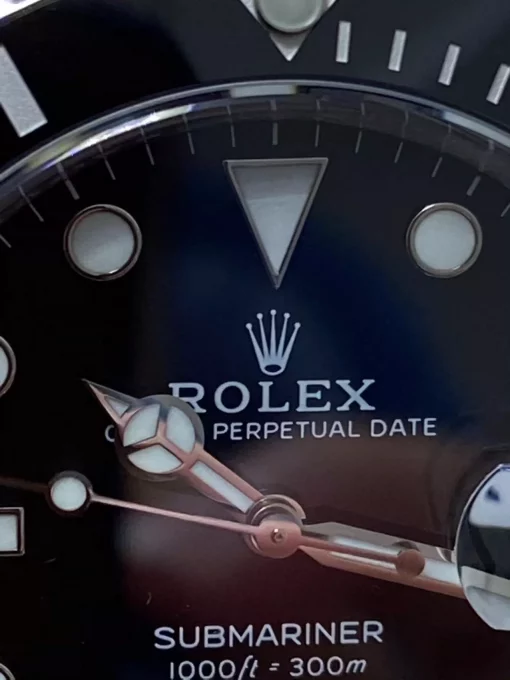 rolex-submariner-date-black-dial-clean-factory-v2-40mm-3135-movement-4