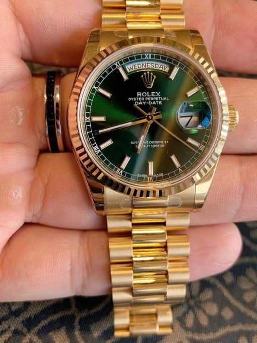 118238-green-dial-18k-yellow-gold-5