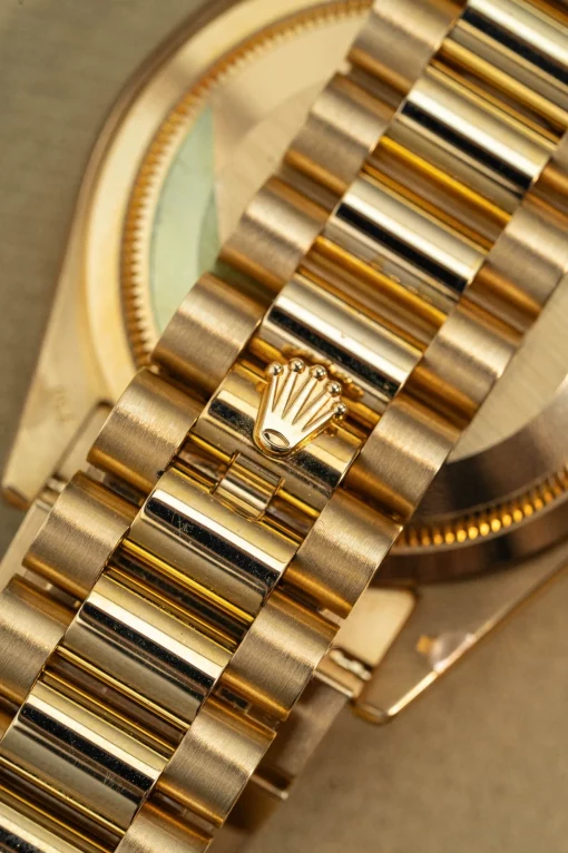 118238-yellow-gold-day-date-6