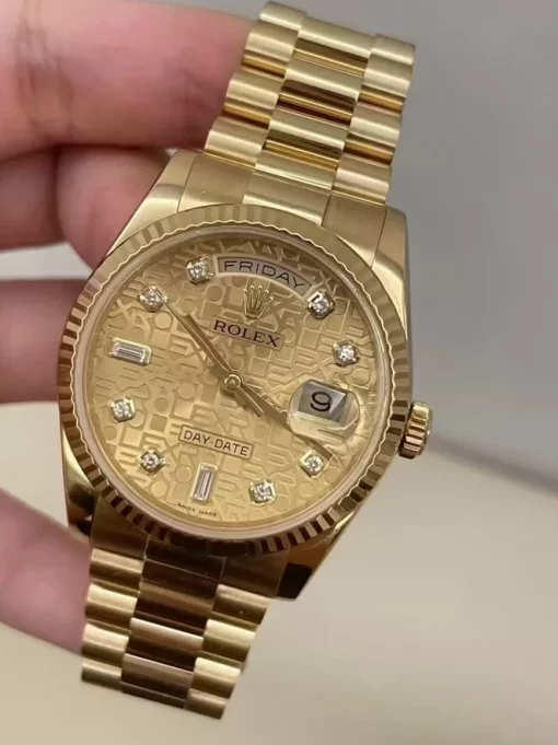118238-yellow-gold-day-date-diamond-markers-2