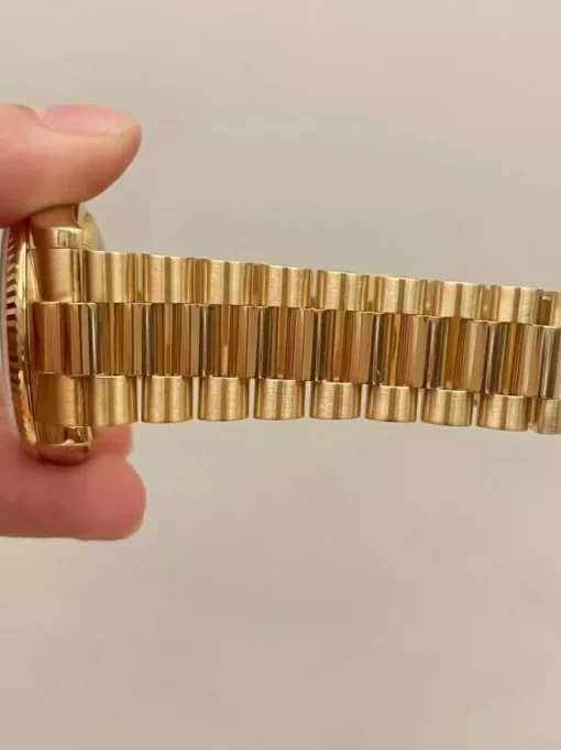 118238-yellow-gold-day-date-diamond-markers-6