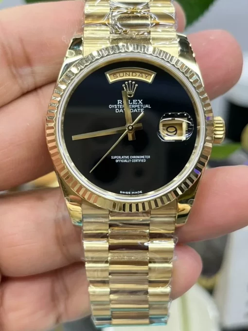 118238-yellow-gold-day-date-with-black-dial-8