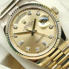 118238-yellow-gold-day-date-with-champagne-diamond-dial-3