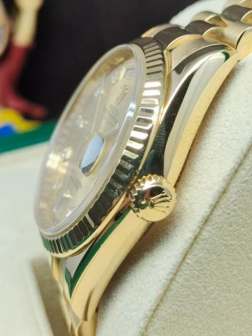 118238-yellow-gold-day-date-with-champagne-diamond-dial-4