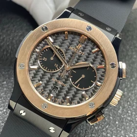 hublot-classic-fusion-chronograph-carbon-dial-rose-gold-bezel-2