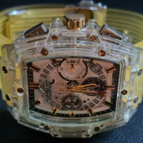hublot-transparent-soul-series-black-gold-round-table-knight-1