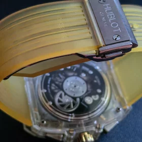 hublot-transparent-soul-series-black-gold-round-table-knight-4
