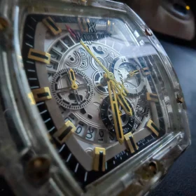 hublot-transparent-soul-series-black-gold-round-table-knight-5