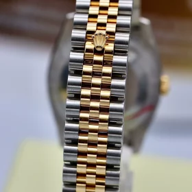 m116233-0017-champagne-dial-diamond-markers-jubilee-3