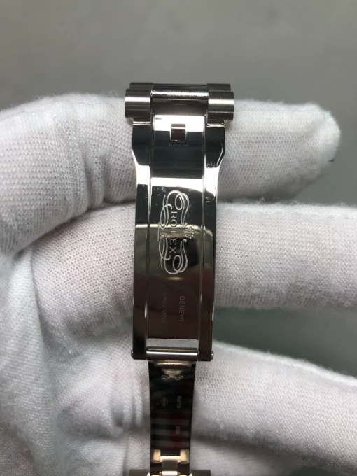 oyster-perpetual-day-date-228239-0005-white-gold-black-dial-2