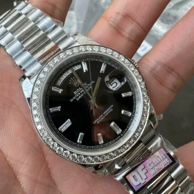qf-day-date-40mm-platinum-with-black-dial-2