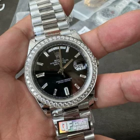 qf-day-date-40mm-platinum-with-black-dial-3