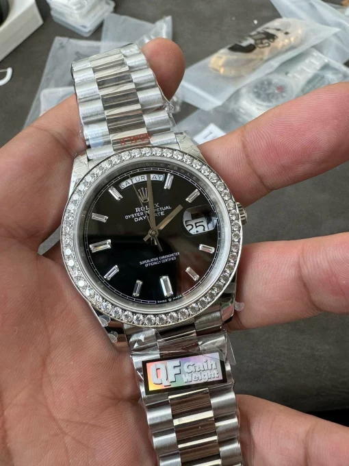 qf-day-date-40mm-platinum-with-black-dial-3