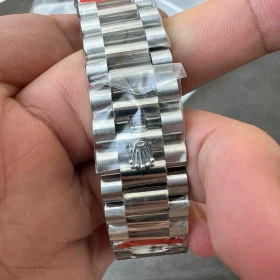 qf-day-date-40mm-platinum-with-black-dial-8