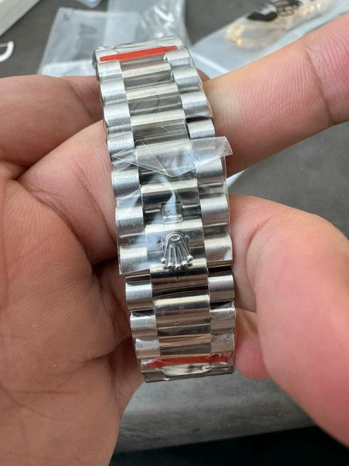 qf-day-date-40mm-platinum-with-black-dial-8