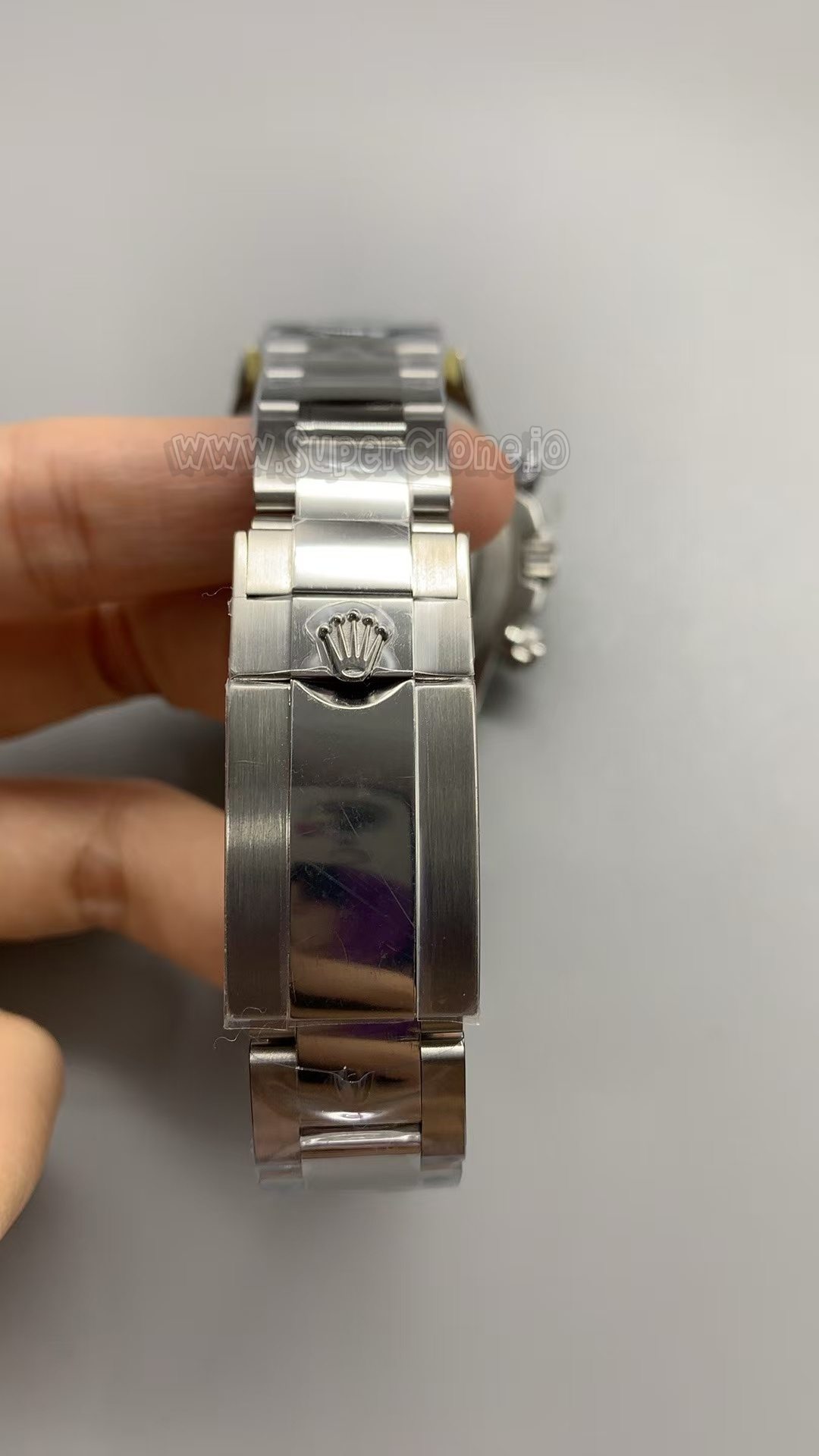 UFO Daytona Case Back Engravings