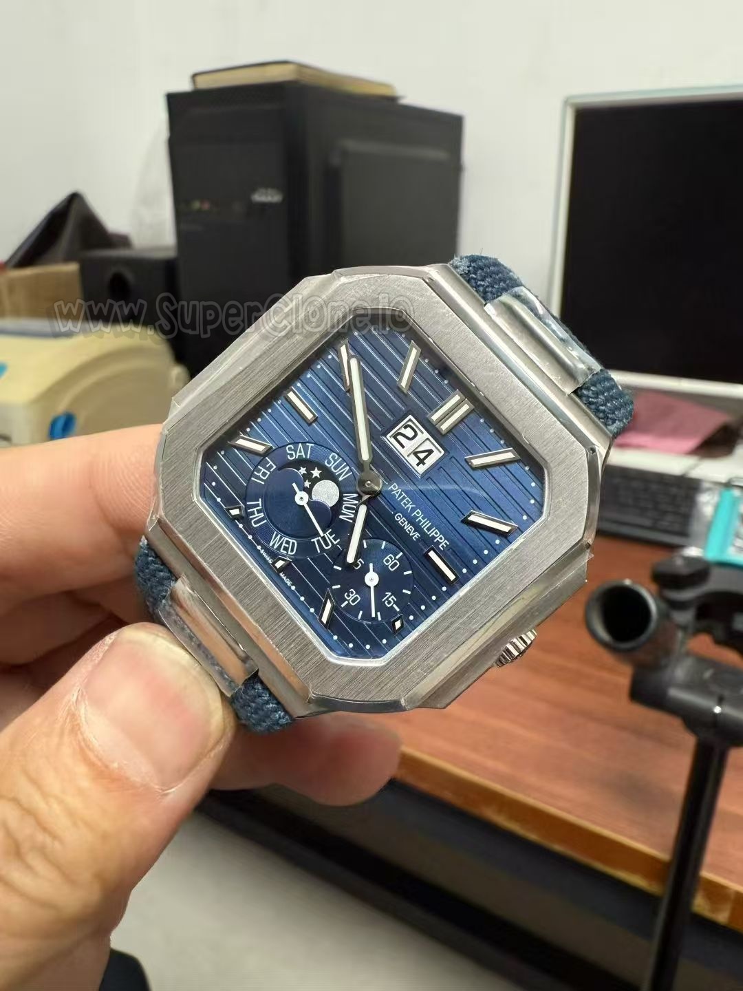 OME Cubitus 5822P Blue Dial Sunlight View