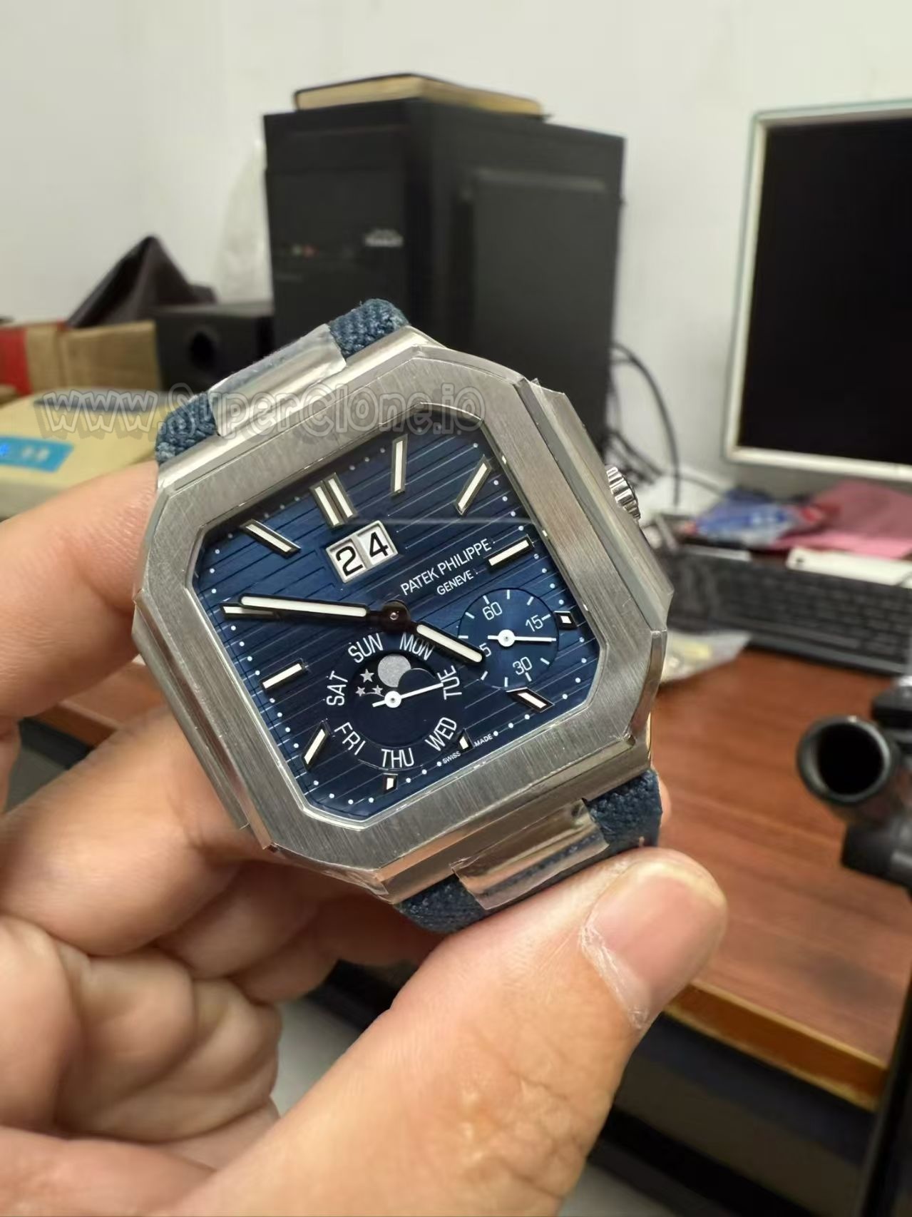 OME Cubitus 5822P Full Face View