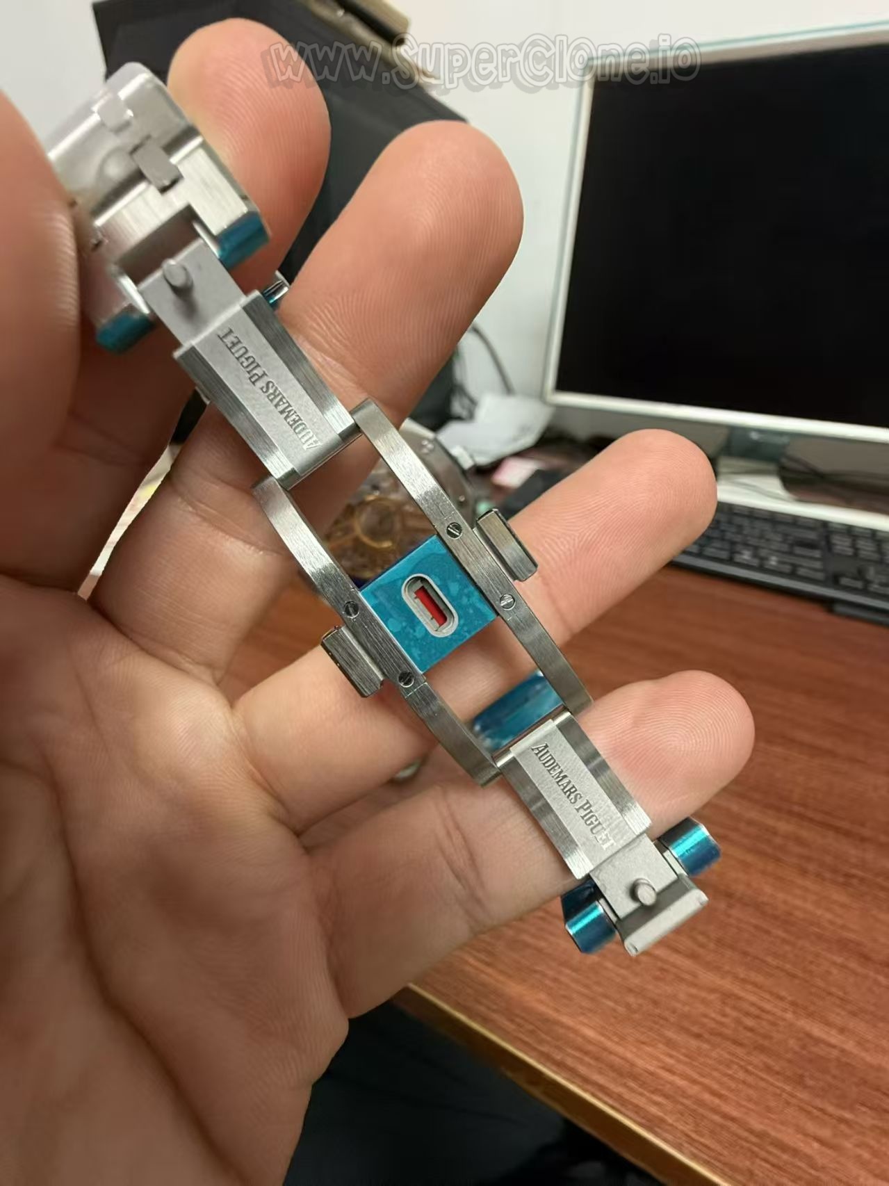 VS Factory AP 15500 Folding Clasp Outer Finishing